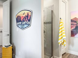 Stargazer Luxury Condo, Rooftop Views, Private Hot Tub