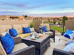 Stargazer Luxury Condo, Rooftop Views, Private Hot Tub