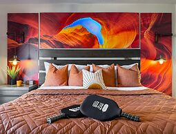 Stargazer Luxury Condo, Rooftop Views, Private Hot Tub