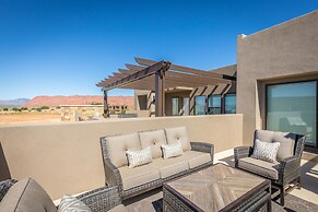 Stargazer Luxury Condo, Rooftop Views, Private Hot Tub