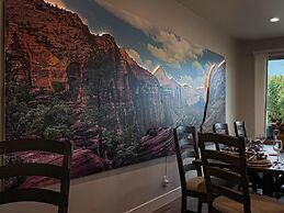 Stargazer Luxury Condo, Rooftop Views, Private Hot Tub