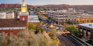 Stargazer Luxury Condo, Rooftop Views, Private Hot Tub