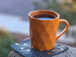 Stargazer Luxury Condo, Rooftop Views, Private Hot Tub