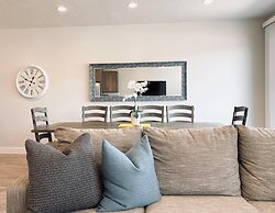 Stargazer Luxury Condo, Rooftop Views, Private Hot Tub