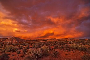 Stargazer Luxury Condo, Rooftop Views, Private Hot Tub