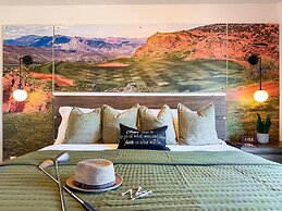 Stargazer Luxury Condo, Rooftop Views, Private Hot Tub