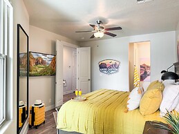 Stargazer Luxury Condo, Rooftop Views, Private Hot Tub