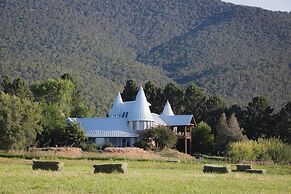 Wisehart Springs Inn