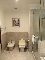 Times Square Service Suite By DaisyHomes