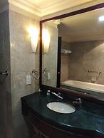 Times Square Service Suite By DaisyHomes