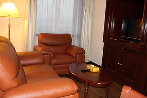 Times Square Service Suite By DaisyHomes