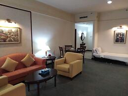 Times Square Service Suite By DaisyHomes