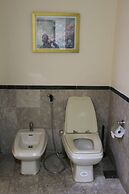 Times Square Service Suite By DaisyHomes