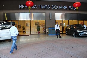 Times Square Service Suite By DaisyHomes