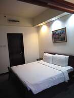 Times Square Service Suite By DaisyHomes