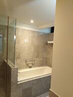 Times Square Service Suite By DaisyHomes