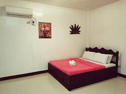 Sunrise Garden Lake Resort