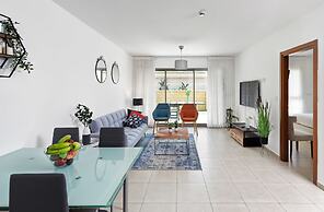 Laguna Water Front 1