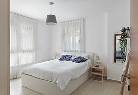 Laguna Water Front 1