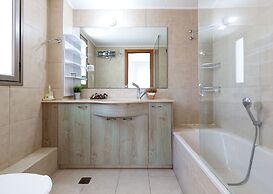 Laguna Water Front 1