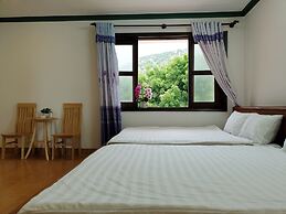 Mui Dinh Hotel