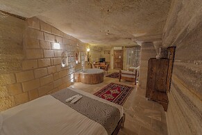 Zara Cave Hotel +10