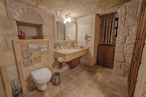 Zara Cave Hotel +10