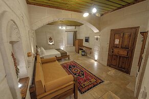 Zara Cave Hotel +10