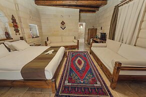 Zara Cave Hotel +10
