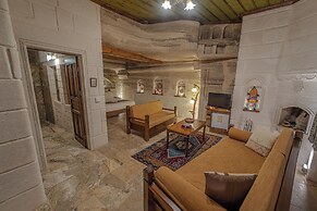 Zara Cave Hotel +10