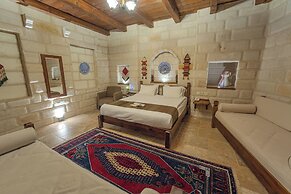 Zara Cave Hotel +10