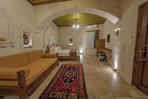 Zara Cave Hotel +10