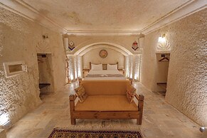 Zara Cave Hotel +10