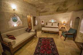 Zara Cave Hotel +10