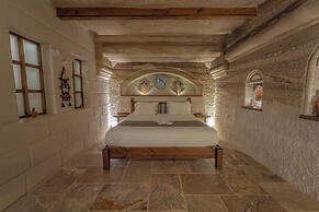 Zara Cave Hotel +10