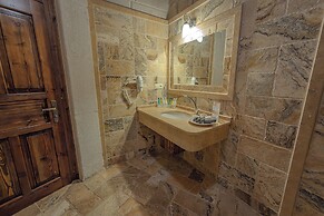 Zara Cave Hotel +10