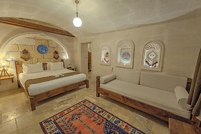 Zara Cave Hotel +10