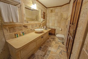 Zara Cave Hotel +10