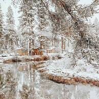 Crater Lake Resort