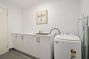 Whitsundays Paradise by the Port