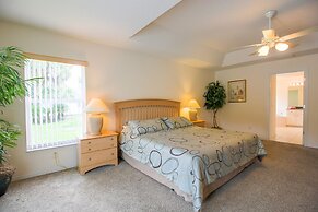 Spacious Modern Pool Home, Family & Golf Trips - 4727 4 Bedroom Home b