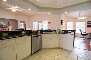 Spacious Modern Pool Home, Family & Golf Trips - 4727 4 Bedroom Home b