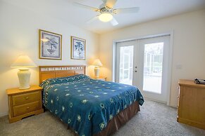 Spacious Modern Pool Home, Family & Golf Trips - 4727 4 Bedroom Home b