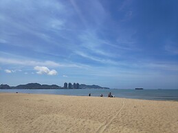 Sanya Sea View Holiday Apartment