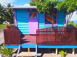 Sina PJ Beach Fales and Surf