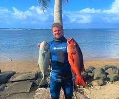 Sina PJ Beach Fales and Surf