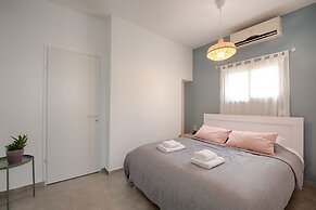 AirTLV Comfortable 3 BDRM in Old North