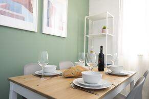 AirTLV Comfortable 3 BDRM in Old North