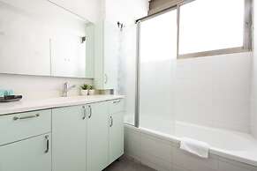 AirTLV Comfortable 3 BDRM in Old North