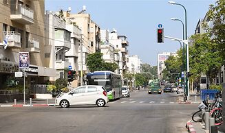 AirTLV Comfortable 3 BDRM in Old North